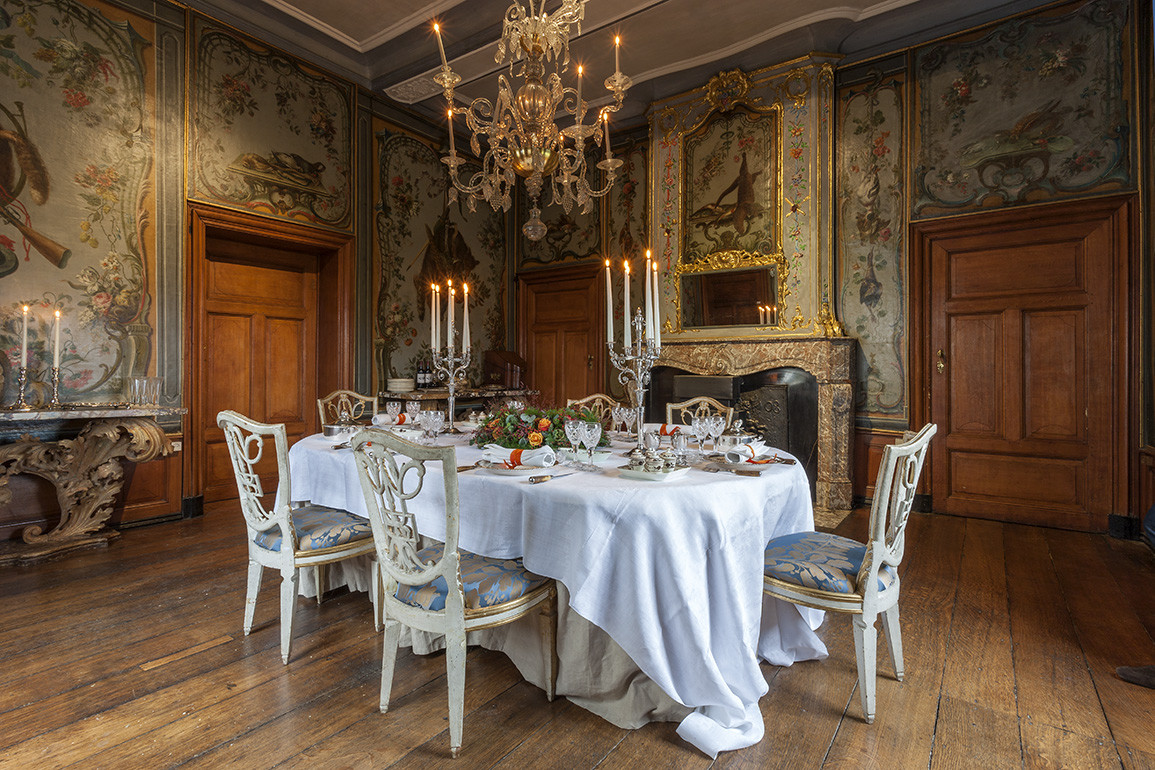 Chateau De Deulin The Hunting Themed Dining Room Of The Chateau